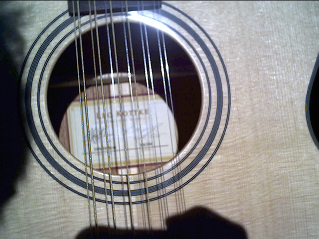 image title is /guitars/LKSM-12 Soundhole